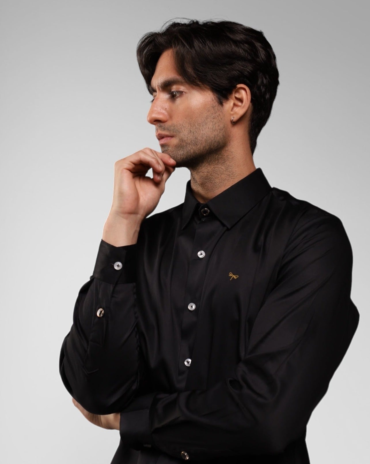 CAMISA DE ALGODÓN DEEP BLACK (Modern Fit)