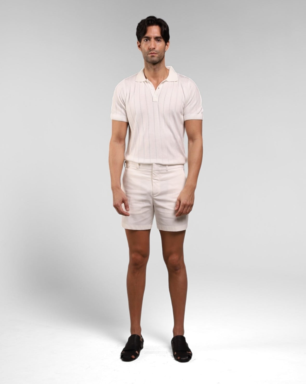 SHORT DE ALGODÓN OFF WHITE (Modern Fit)